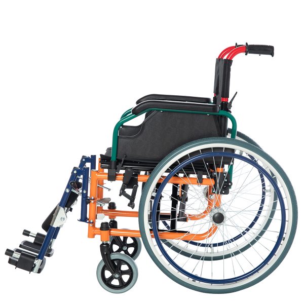 r303 ozellikli cocul tekerlekli sandalye 3